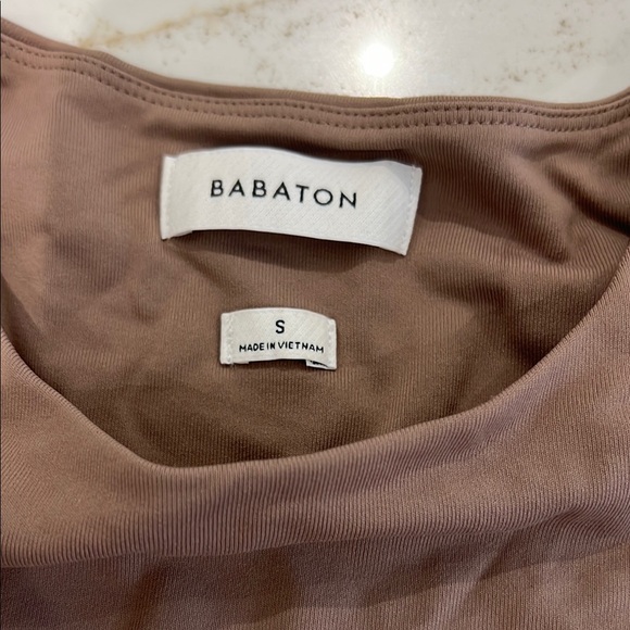Aritzia CONTOUR Short Sleeve Tee - Picture 2 of 3